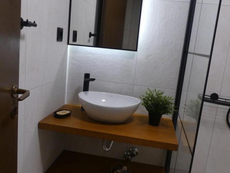 Despina Apts By Estia กูเวส ภายนอก รูปภาพ